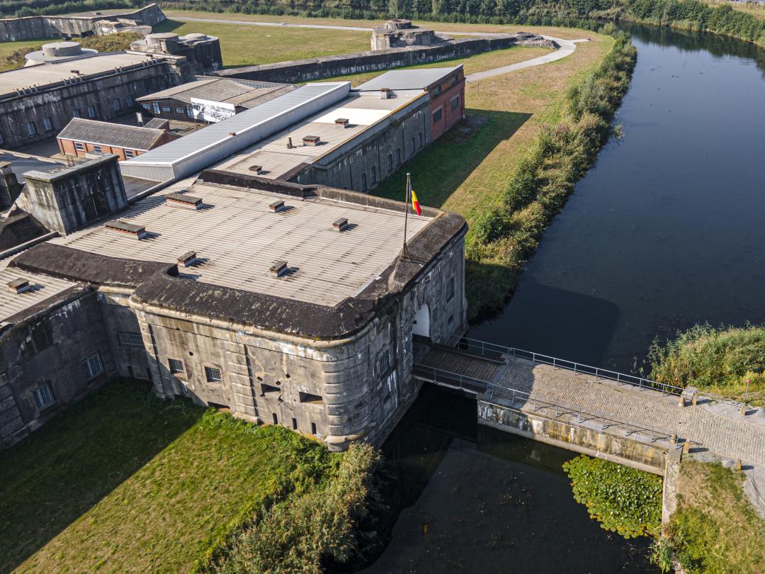 Bezoek aan Fort Breendonk met gids (vanaf 15 jaar)
